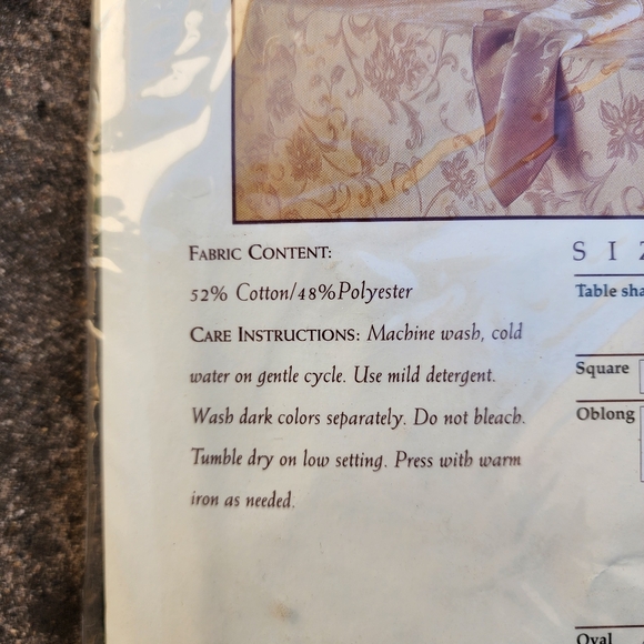 Autumnal Scroll dark green tablecloth 60 x 84 OVAL NWT - Picture 4 of 7